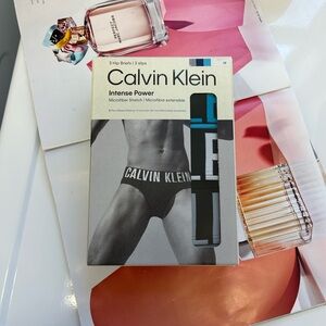 Calvin Klein Intense Power Men Microfiber Stretch Hip Brief 3-Pack L color
